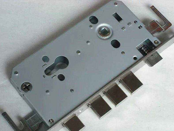 金湖24小时上门开锁公司